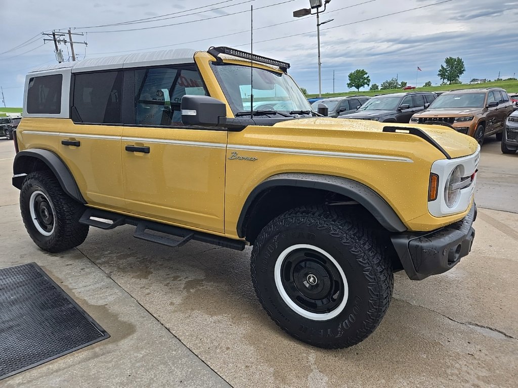 Used 2023 Ford Bronco Heritage Edition AWD/4WD image 13