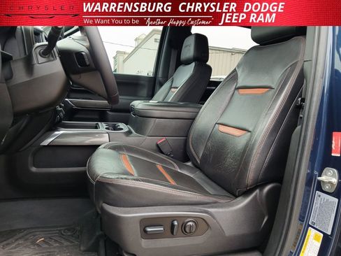 Used 2022 GMC Sierra 2500 AT4 w/ AT4 Preferred Package image 11