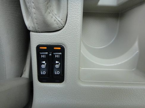 Used 2016 Subaru Impreza 2.0i Premium image 10