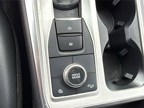 Used 2023 Ford Explorer XLT w/ Equipment Group 202A image 19