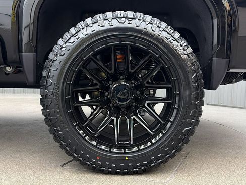 Used 2026 GMC Sierra 2500 Denali w/ Denali Reserve Package image 12