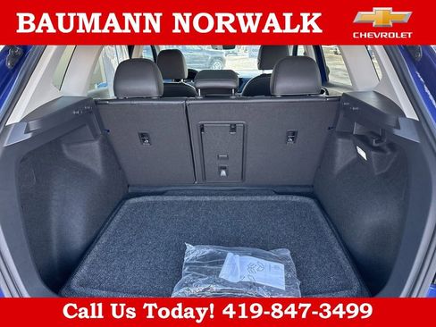Used 2024 Volkswagen Taos SE w/ Panoramic Sunroof Package AWD/4WD image 35