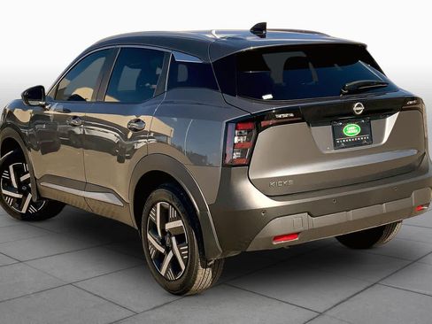 Used 2026 Nissan Kicks SV w/ Charging Package FWD image 10