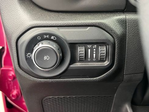 Used 2022 Jeep Wrangler Sport AWD/4WD image 20