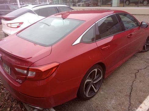 Used 2020 Honda Accord Sport image 2