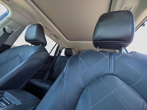 Used 2023 Toyota Highlander Platinum image 15