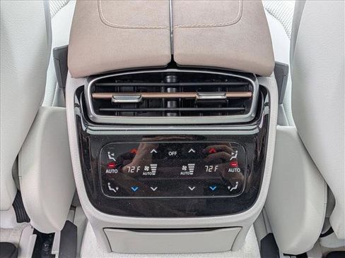 Used 2022 Mercedes-Benz EQS 580 4MATIC Sedan image 16