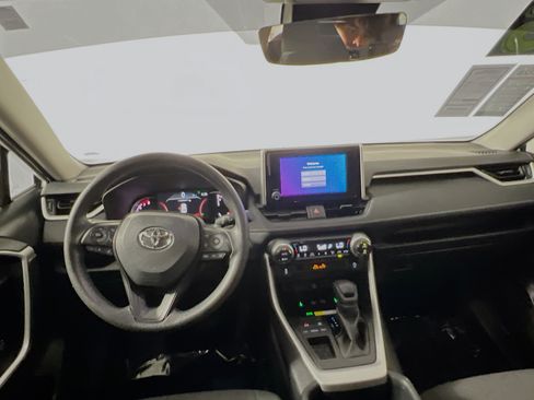 Used 2025 Toyota RAV4 XLE w/ Convenience Package FWD image 30