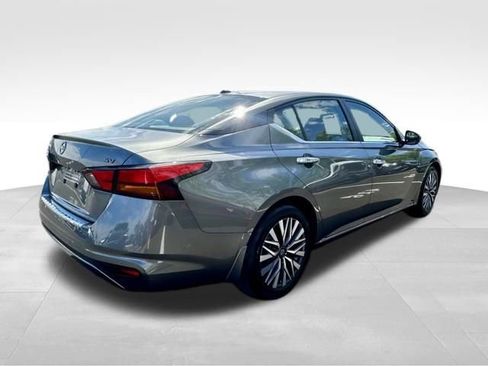 Used 2023 Nissan Altima 2.5 SV image 7