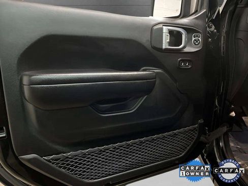 Used 2021 Jeep Wrangler Unlimited Sport image 28