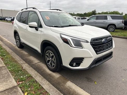 Used 2024 Subaru Forester Premium AWD/4WD image 2