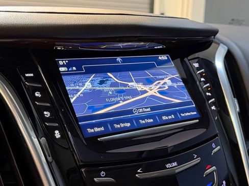 Used 2020 Cadillac Escalade ESV Premium Luxury AWD/4WD image 30