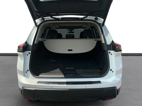 Used 2026 Nissan Rogue SV w/ SV Premium Package FWD image 24