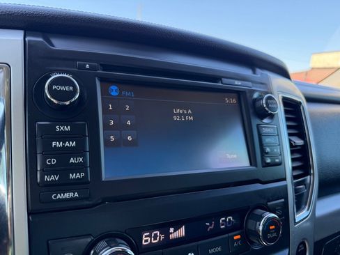 Used 2017 Nissan Titan PRO-4X AWD/4WD image 35