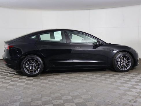 Used 2021 Tesla Model 3 Standard Range Plus image 17