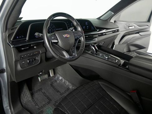 Used 2023 Cadillac Escalade V AWD/4WD image 28