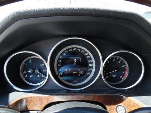 Used 2014 Mercedes-Benz E 350 4MATIC Sedan image 14