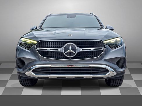 Used 2023 Mercedes-Benz GLC 300 4MATIC image 2