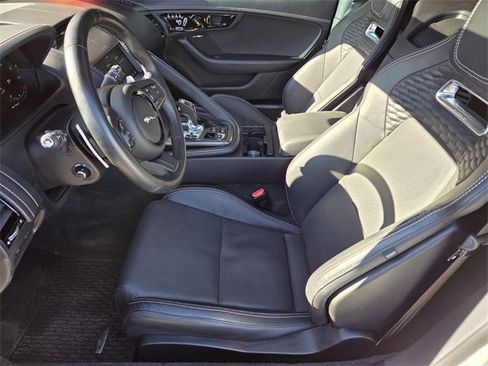 Used 2024 Jaguar F-TYPE Coupe AWD image 10