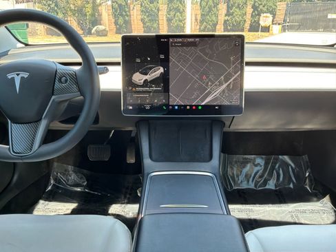 Used 2021 Tesla Model 3 Standard Range Plus RWD image 15