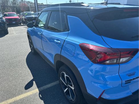 Certified 2023 Chevrolet TrailBlazer RS w/ Sun and Liftgate Package image 4