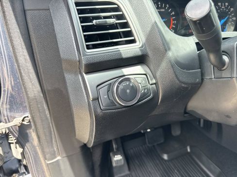 Used 2019 Ford Explorer XLT FWD image 20