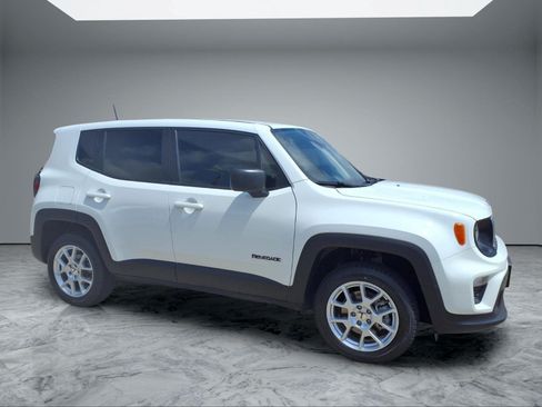 Used 2023 Jeep Renegade Latitude AWD/4WD image 8