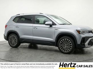 Used 2025 Volkswagen Taos SE video 1