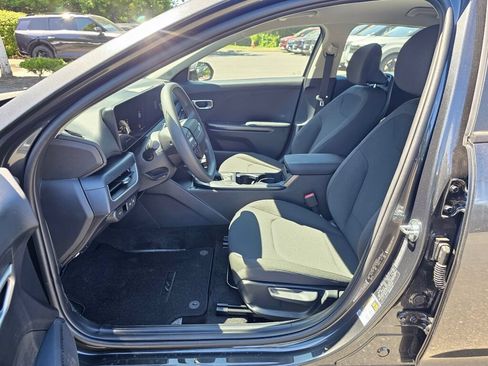New 2026 Kia K4 FWD image 17