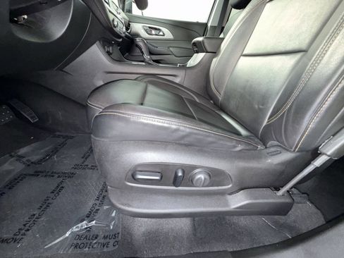 Used 2018 Chevrolet Traverse LT AWD/4WD image 14