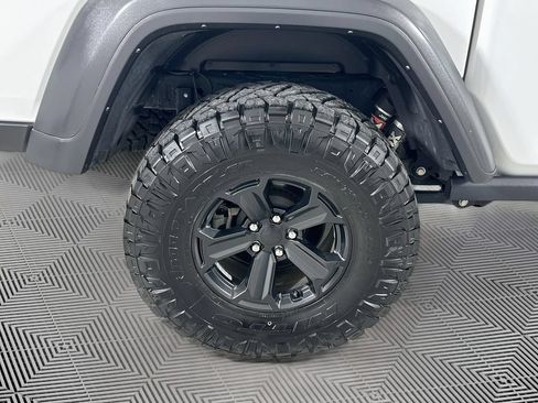 Certified 2023 Jeep Gladiator Mojave w/ LED Lighting Group AWD/4WD image 28