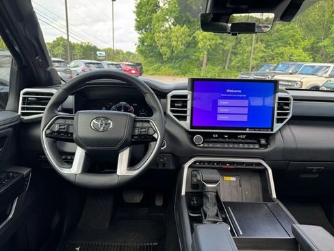 Used 2023 Toyota Tundra Platinum AWD/4WD image 18