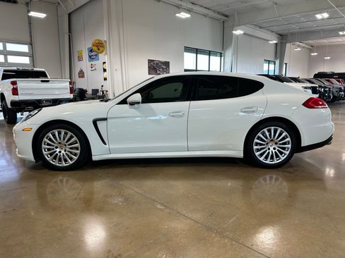 Used 2016 Porsche Panamera 4 AWD/4WD image 4