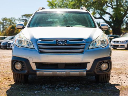 Used 2013 Subaru Outback 2.5i Limited w/ Moonroof Pkg image 16