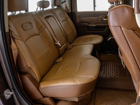 Used 2021 RAM 2500 Limited image 32