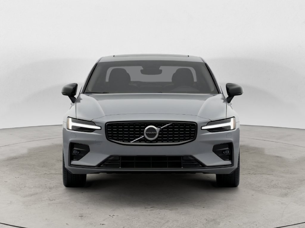 Used 2025 Volvo S60 B5 Core AWD/4WD image 2