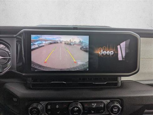 Used 2024 Jeep Wrangler Willys image 13