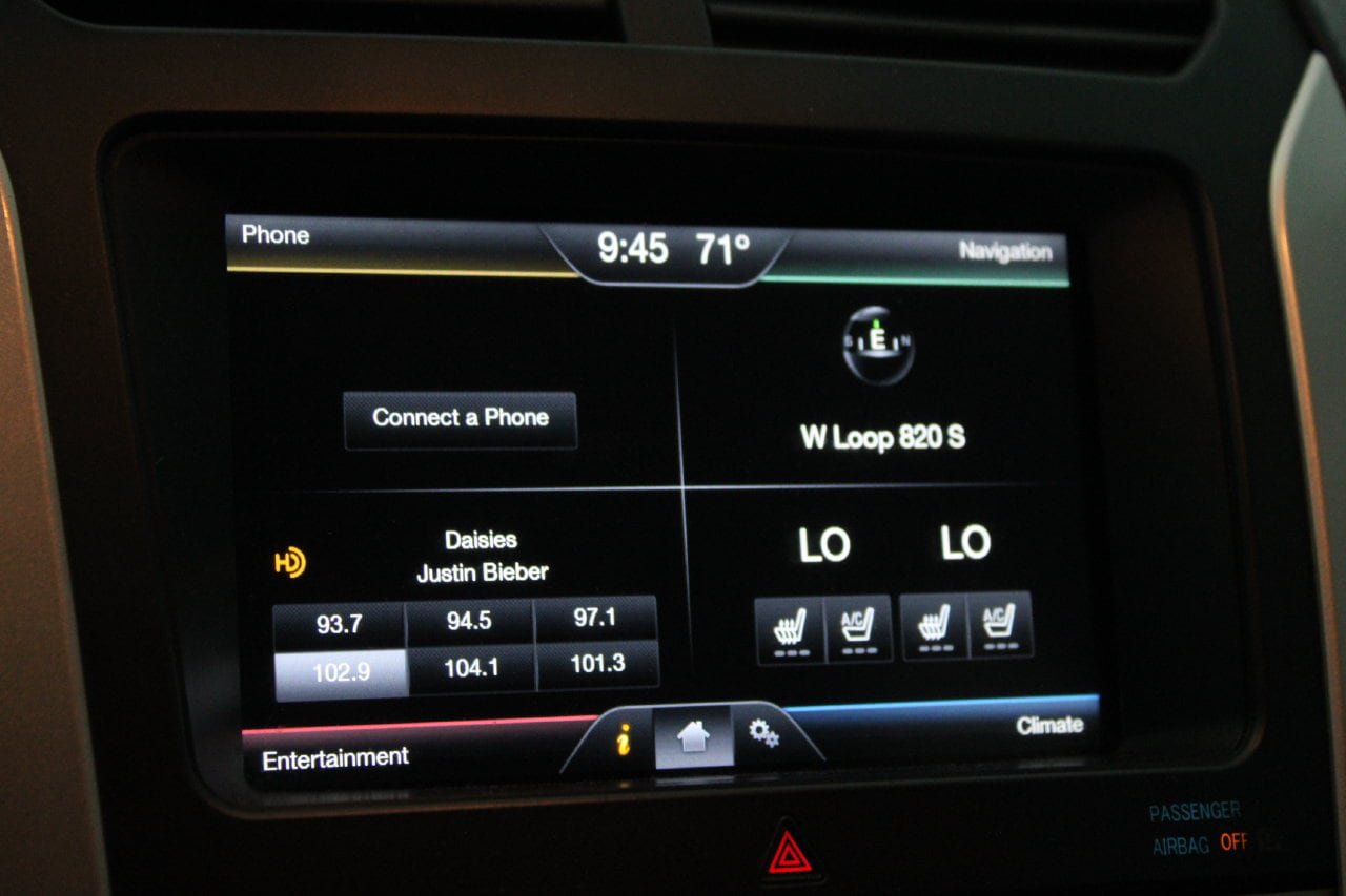 Used 2023 Ford Explorer Limited w/ Equipment Group 301A AWD/4WD image 13