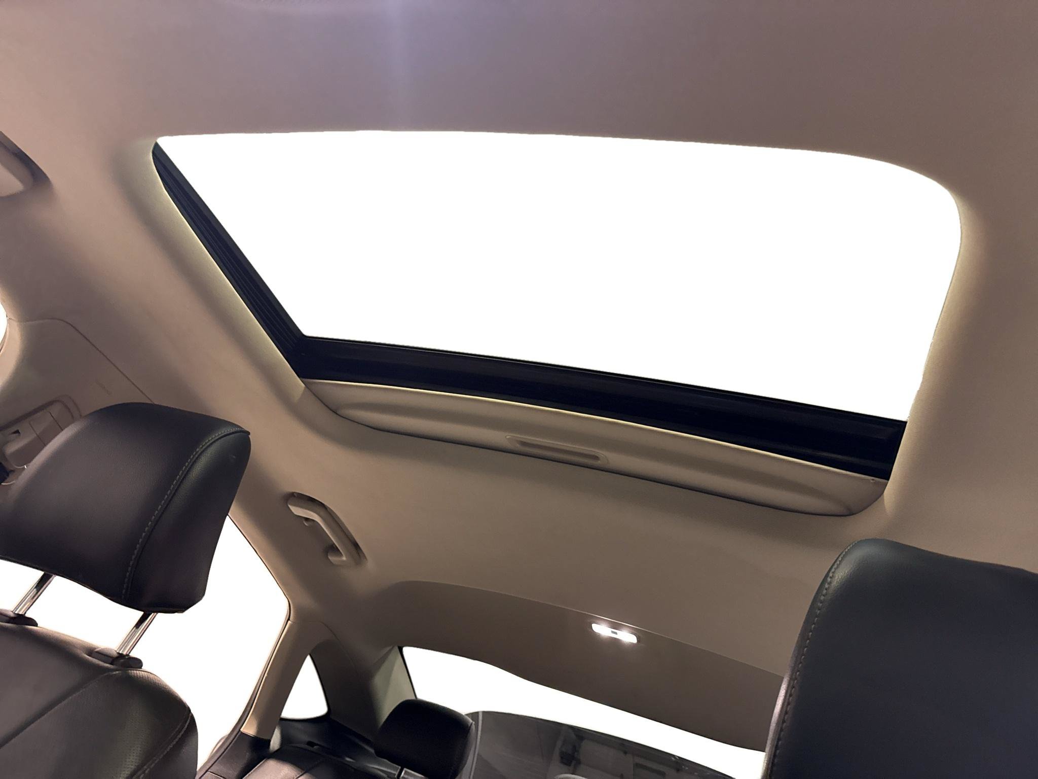 Used 2020 Ford Fusion Titanium FWD image 17
