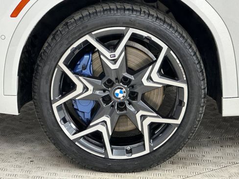 Certified 2025 BMW X2 xDrive28i w/ Technology Package image 12