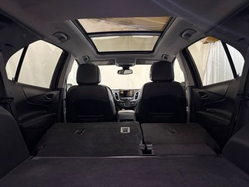 Used 2018 Chevrolet Equinox Premier AWD/4WD image 17