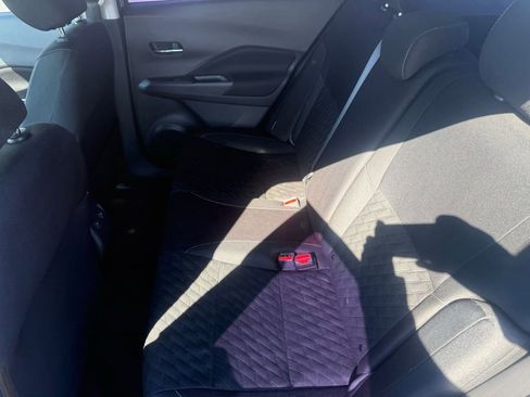 Used 2021 Nissan Kicks SV FWD image 31