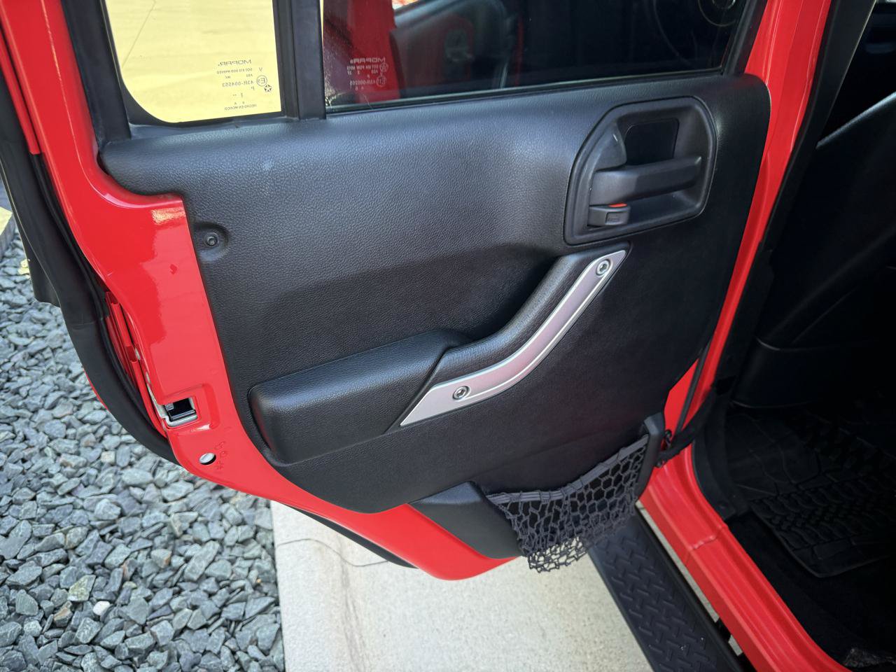 Used 2013 Jeep Wrangler Unlimited Sahara w/ Dual Top Group AWD/4WD image 13