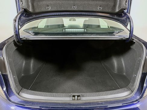 Used 2025 Toyota Corolla LE image 27