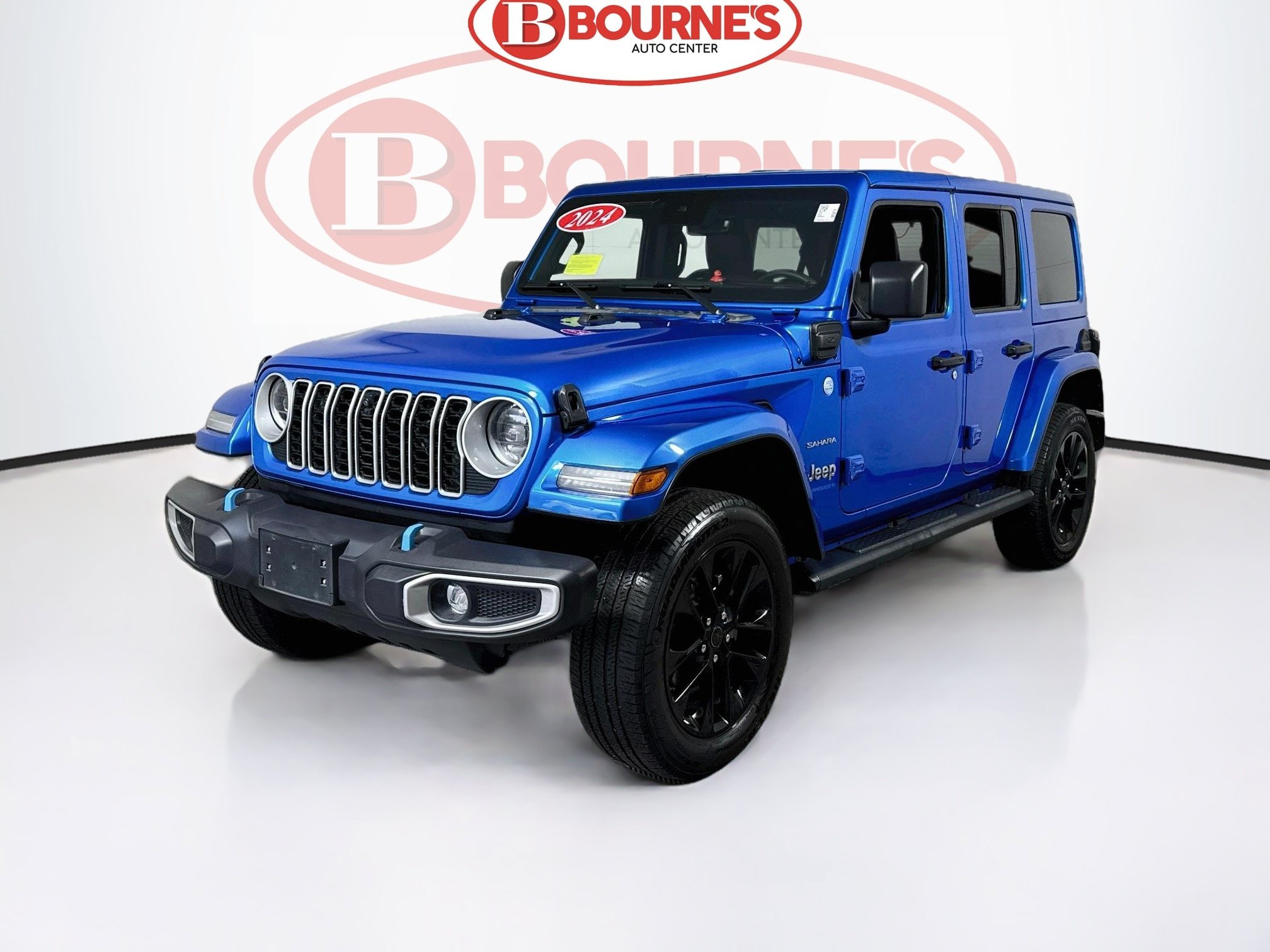 Used 2024 Jeep Wrangler Unlimited Sahara w/ Technology Group AWD/4WD image 6