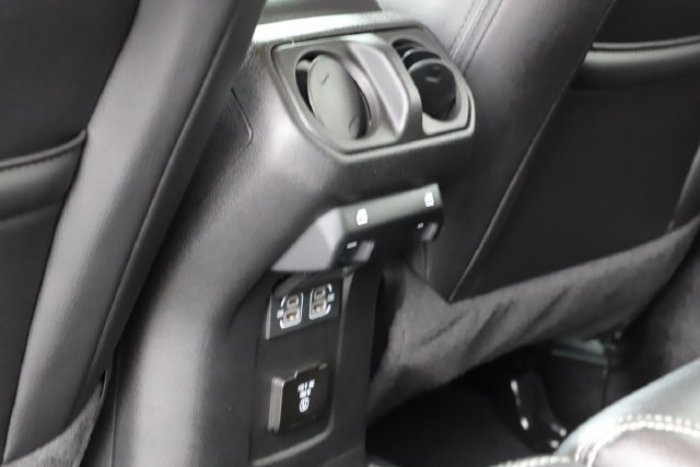 Used 2022 Jeep Wrangler Unlimited Sahara AWD/4WD image 20