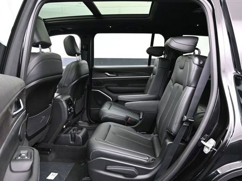 New 2026 Jeep Grand Cherokee L Limited AWD/4WD image 5