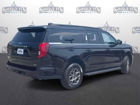Used 2025 Ford Expedition Max Active RWD image 3