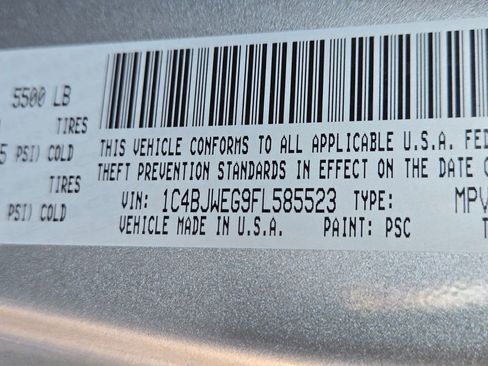 Used 2015 Jeep Wrangler Unlimited Sahara w/ Connectivity Group image 26