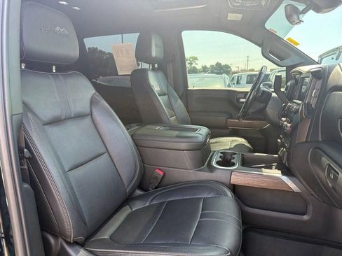 Used 2021 Chevrolet Silverado 1500 High Country w/ Technology Package AWD/4WD image 23